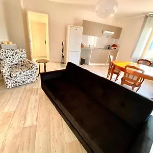 Renove 80 M2 Séjour chez l'habitant
